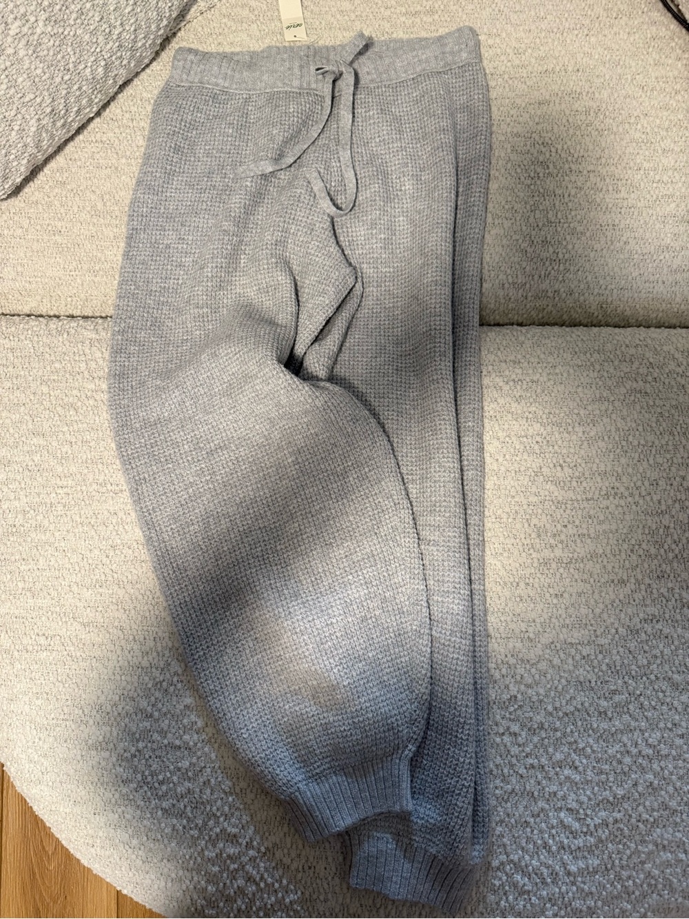 Cozy Aerie waffle knit grey joggers NWT